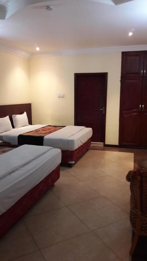 Biraj International Hotel Kampala Esterno foto