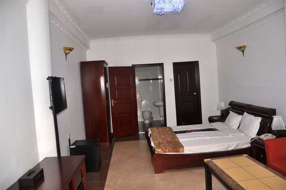 Biraj International Hotel Kampala Esterno foto