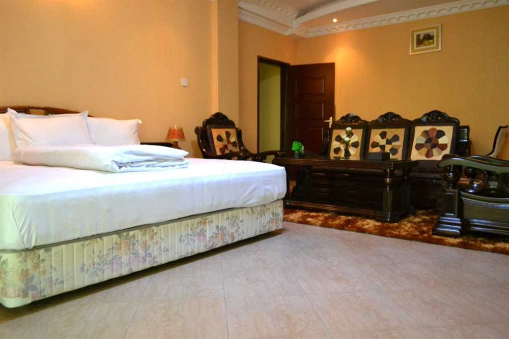 Biraj International Hotel Kampala Esterno foto