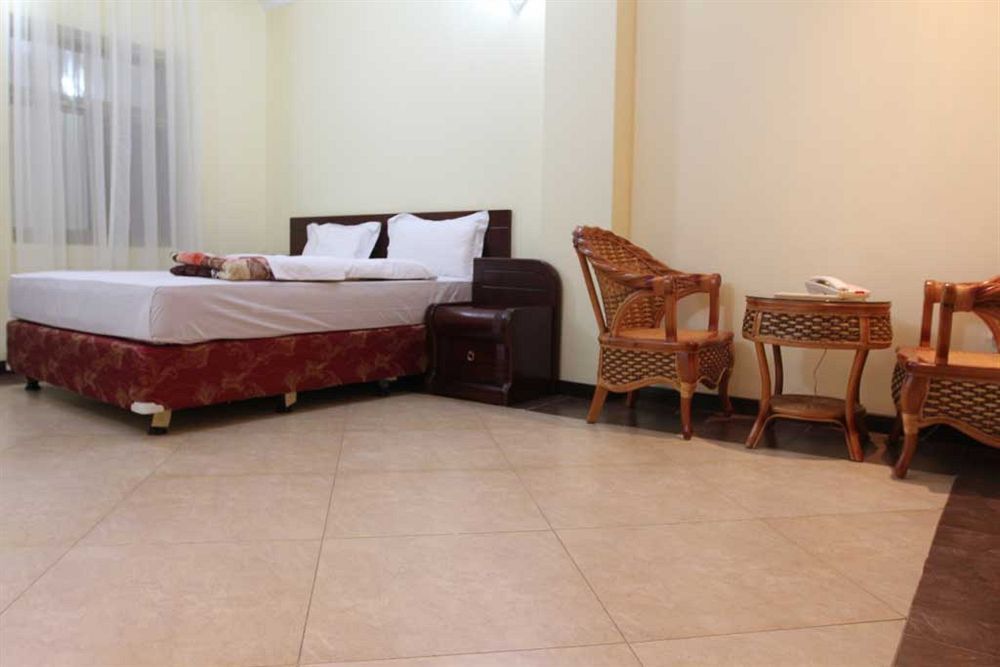 Biraj International Hotel Kampala Esterno foto