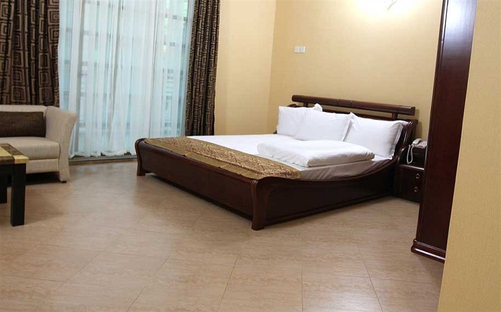 Biraj International Hotel Kampala Esterno foto