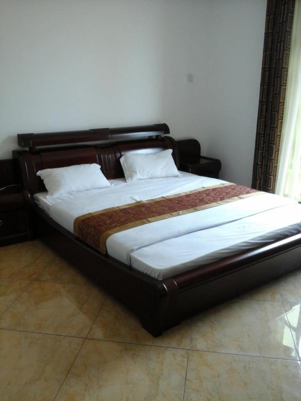 Biraj International Hotel Kampala Esterno foto