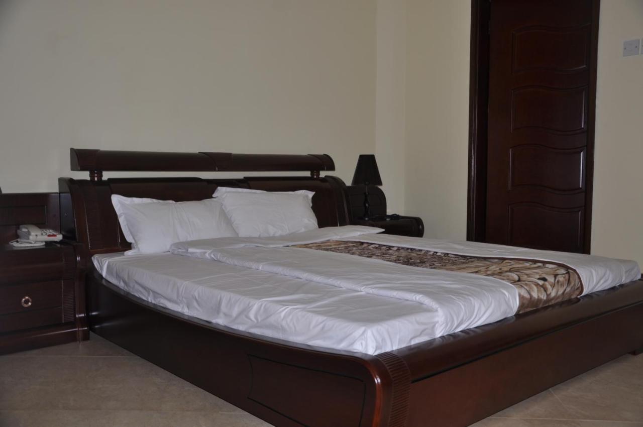 Biraj International Hotel Kampala Esterno foto